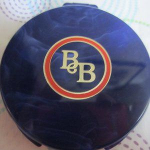 NEVER BEEN USED-B & B (COSMETIC) PRESSED POWER COMPACT (COFFEE)